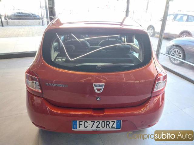 DACIA Sandero 1.2 75CV Serie Speciale Lauréate Family