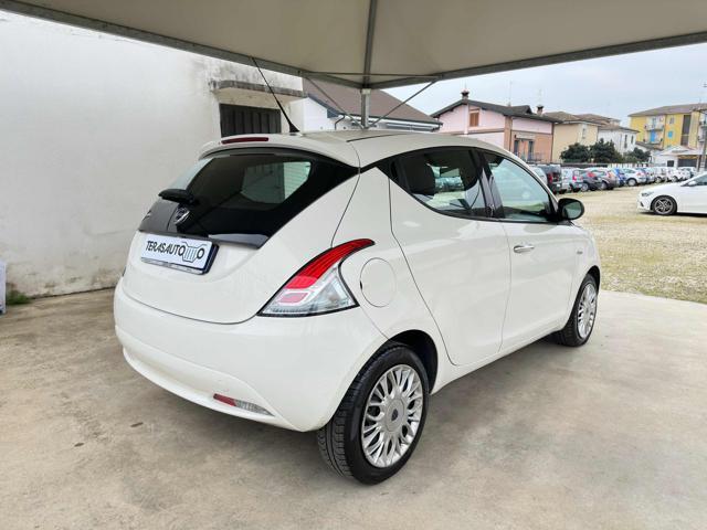 LANCIA Ypsilon 1.2 69 CV 5 porte EURO 6 OK NEOPATENTATI 1 PROP.