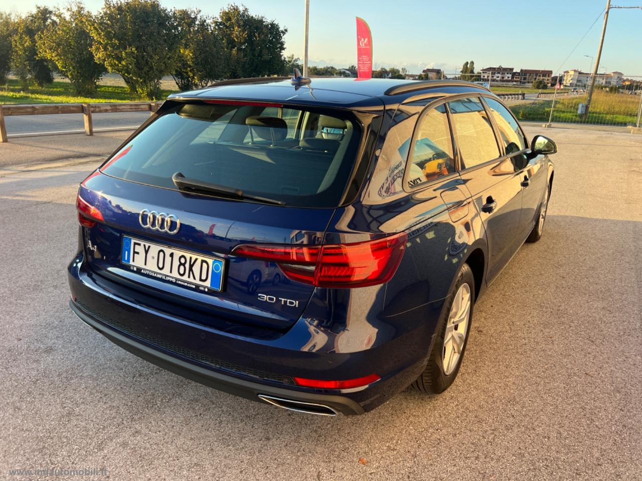 AUDI A4 Avant 30 TDI S tronic Business SOLO KM.130000 TAGLIANDI AUDI