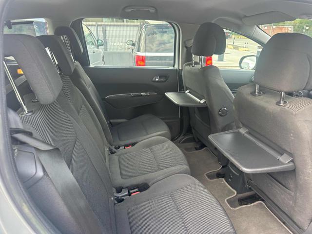 PEUGEOT 5008 1.6 HDi 112CV 7posti senza nessun lavoro da fare