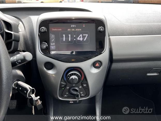 Toyota Aygo Connect 1.0 VVT-i 72 CV 5 porte x...