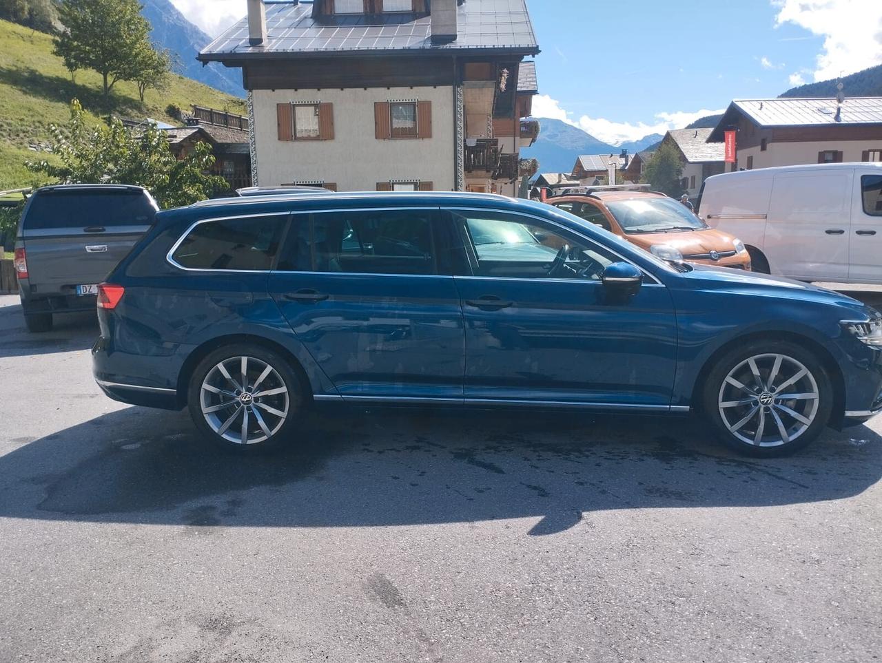 Volkswagen Passat Variant 2.0 TDI SCR 200 CV 4MOTION DSG Executive