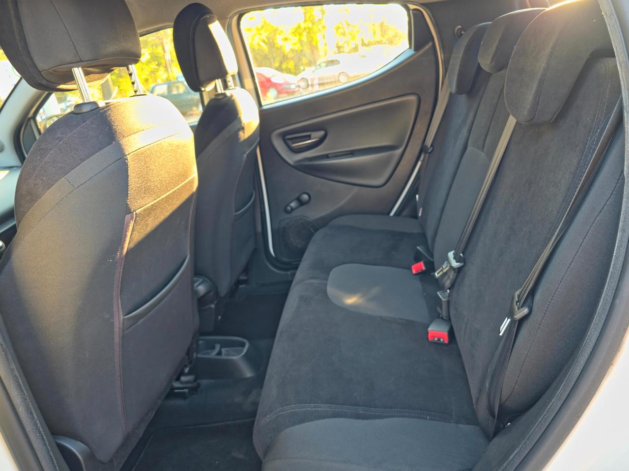 Lancia Ypsilon 1.3 MJT 16V 95 CV 5 porte S&S Elle E5B Manuale NEO 2015