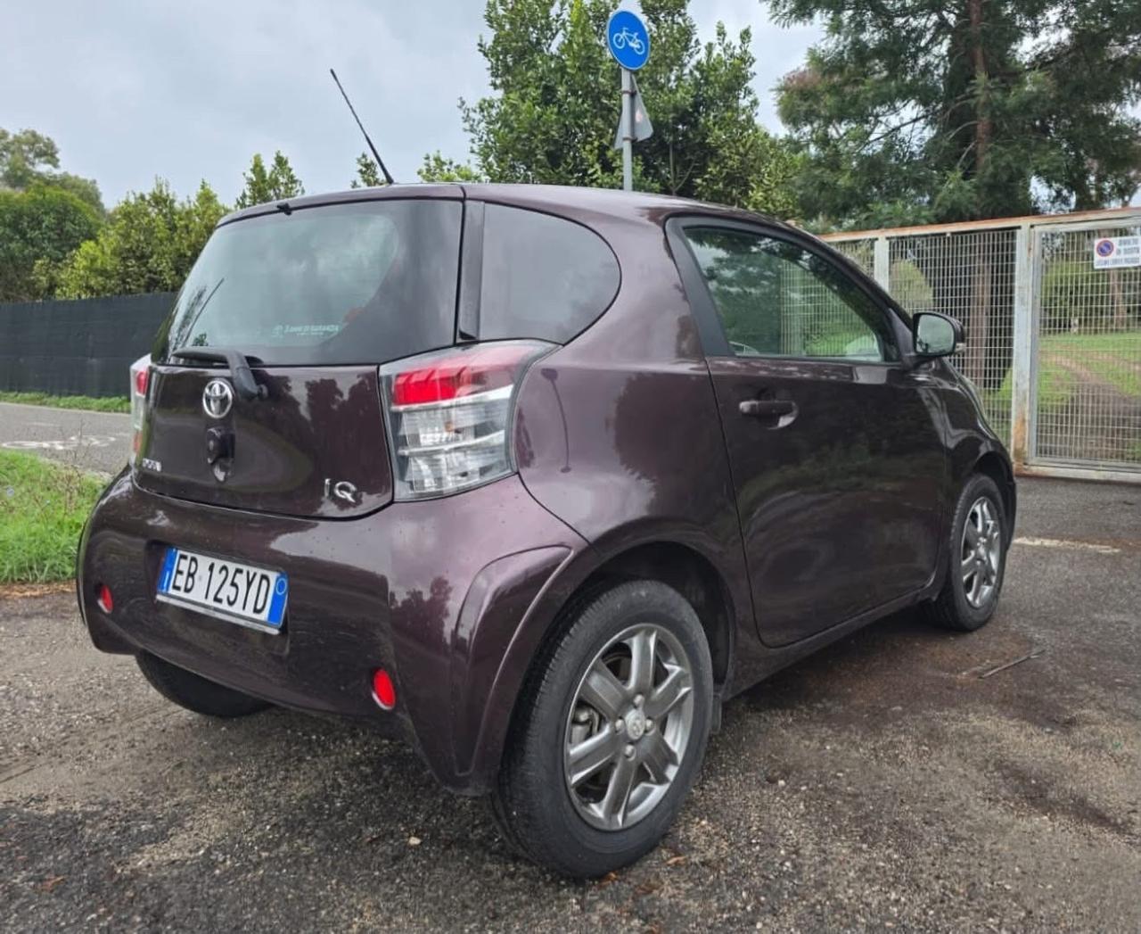 Toyota iQ 1.0 Sol