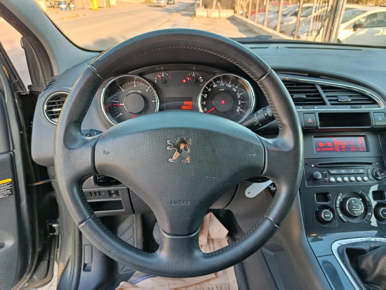 Peugeot 3008 1.6 HDi 112CV Business