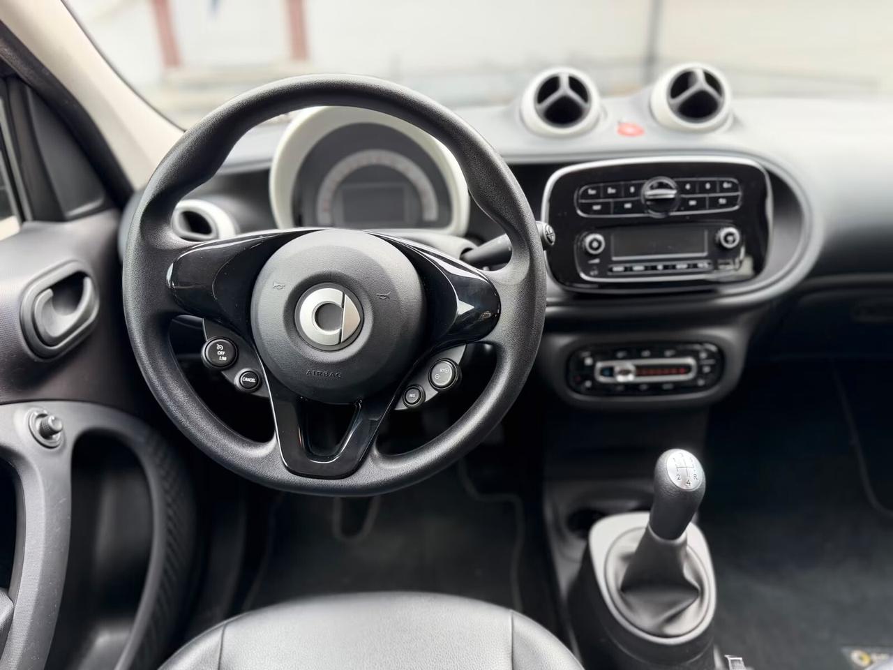 Smart ForFour 70 1.0 PELLE LED CLIMA