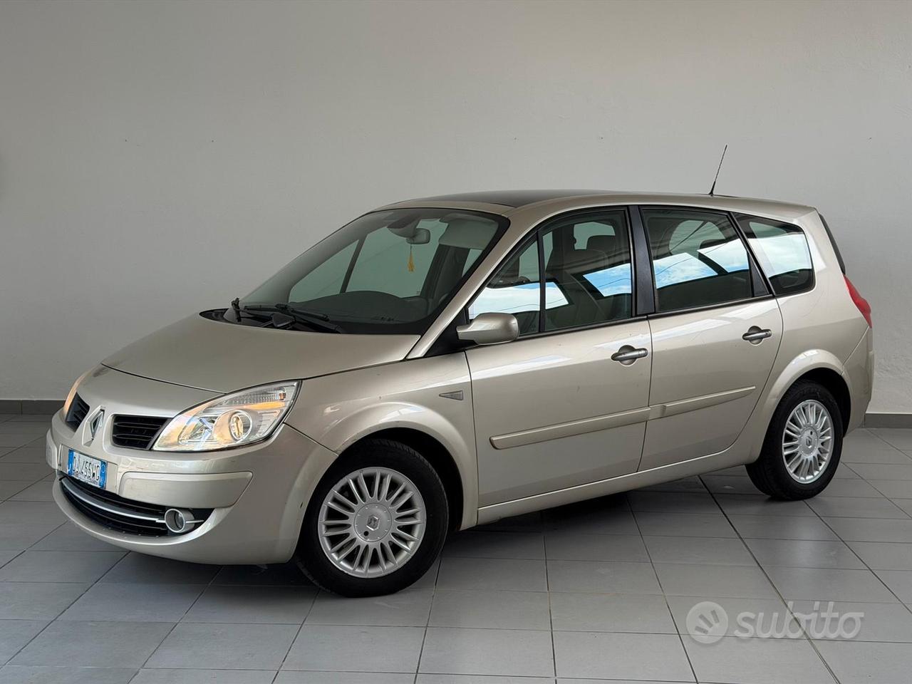 RENAULT Grand Scenic