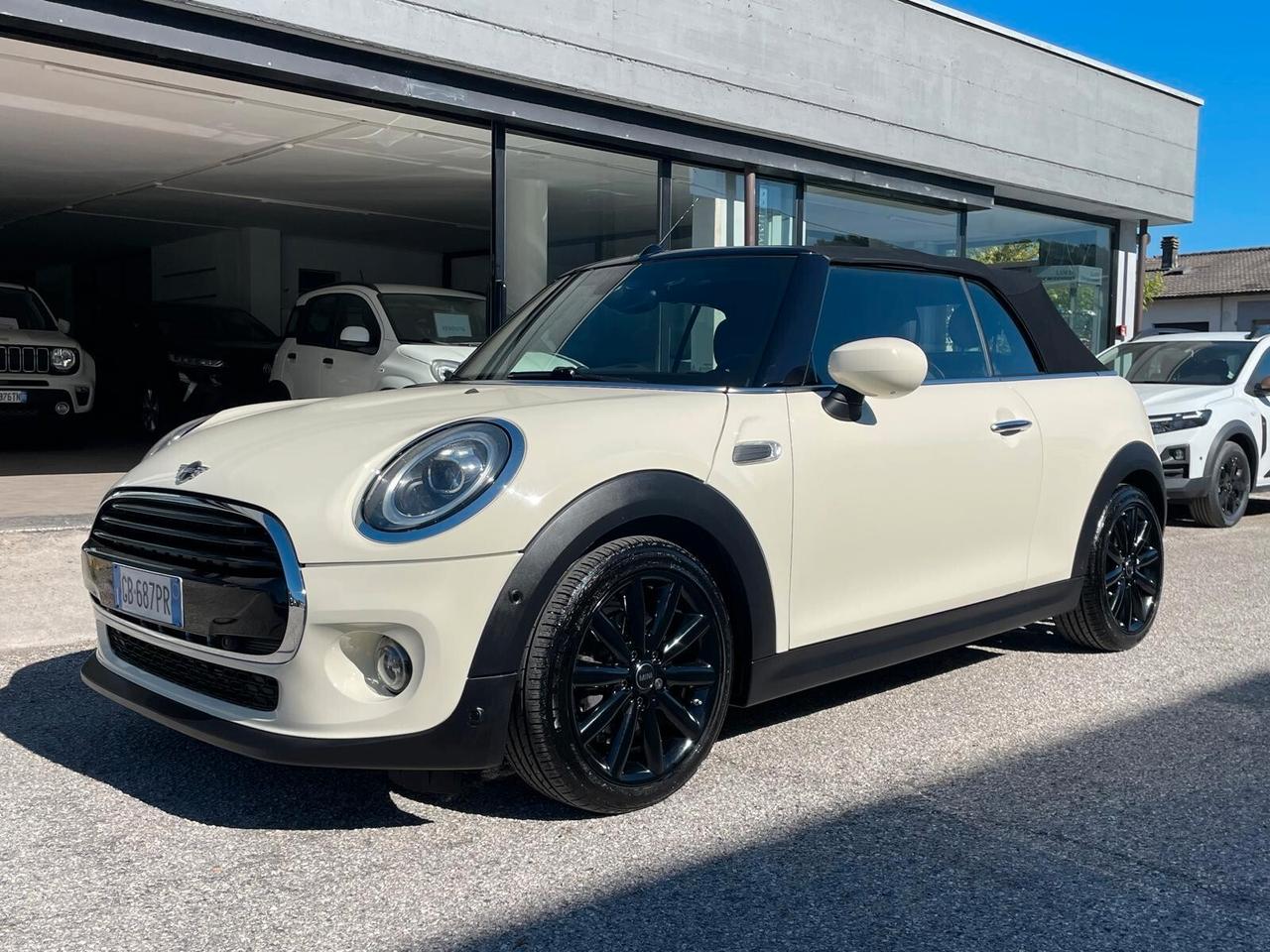 Mini Cooper Hype Cabrio 1.5 Benz 136 cv Automatica