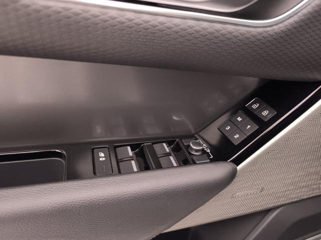 LAND ROVER Range Rover Velar 2.0d i4 mhev SE 4wd 204cv auto