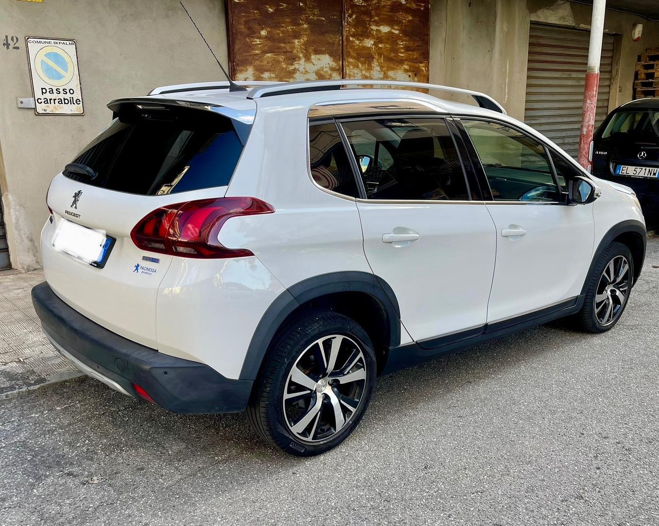 Peugeot 2008 BlueHDi 100 Allure