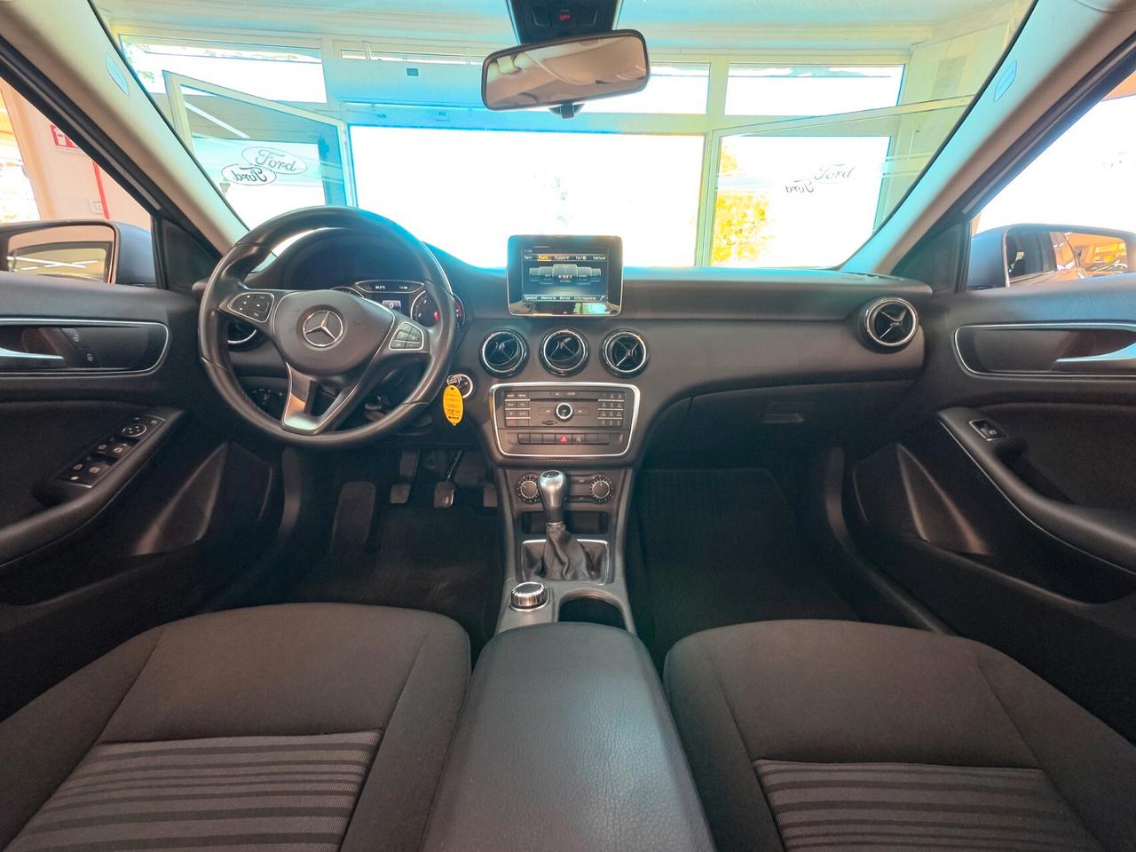 Mercedes-benz A 180 d Premium