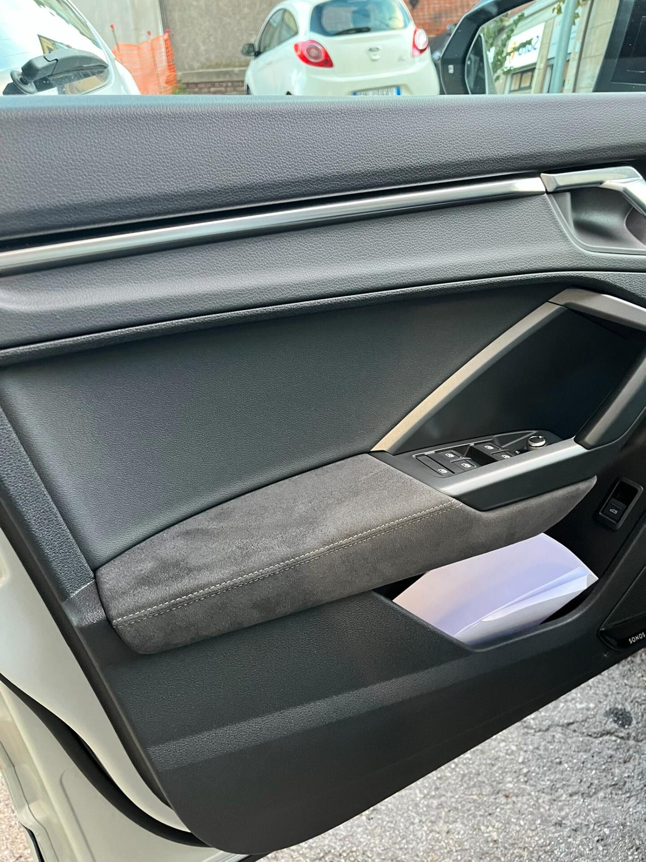 Audi RS Q3 edizione limitata 10 anni