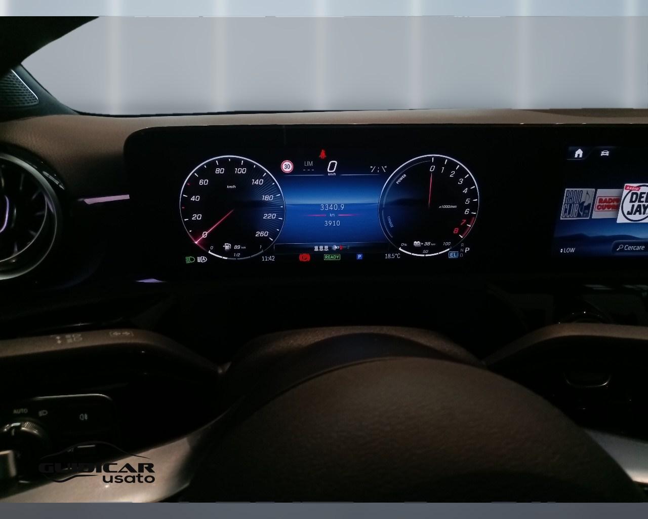 Mercedes-Benz Classe A - V177 2023 - A 250 e phev AMG Line Advanced Plus auto