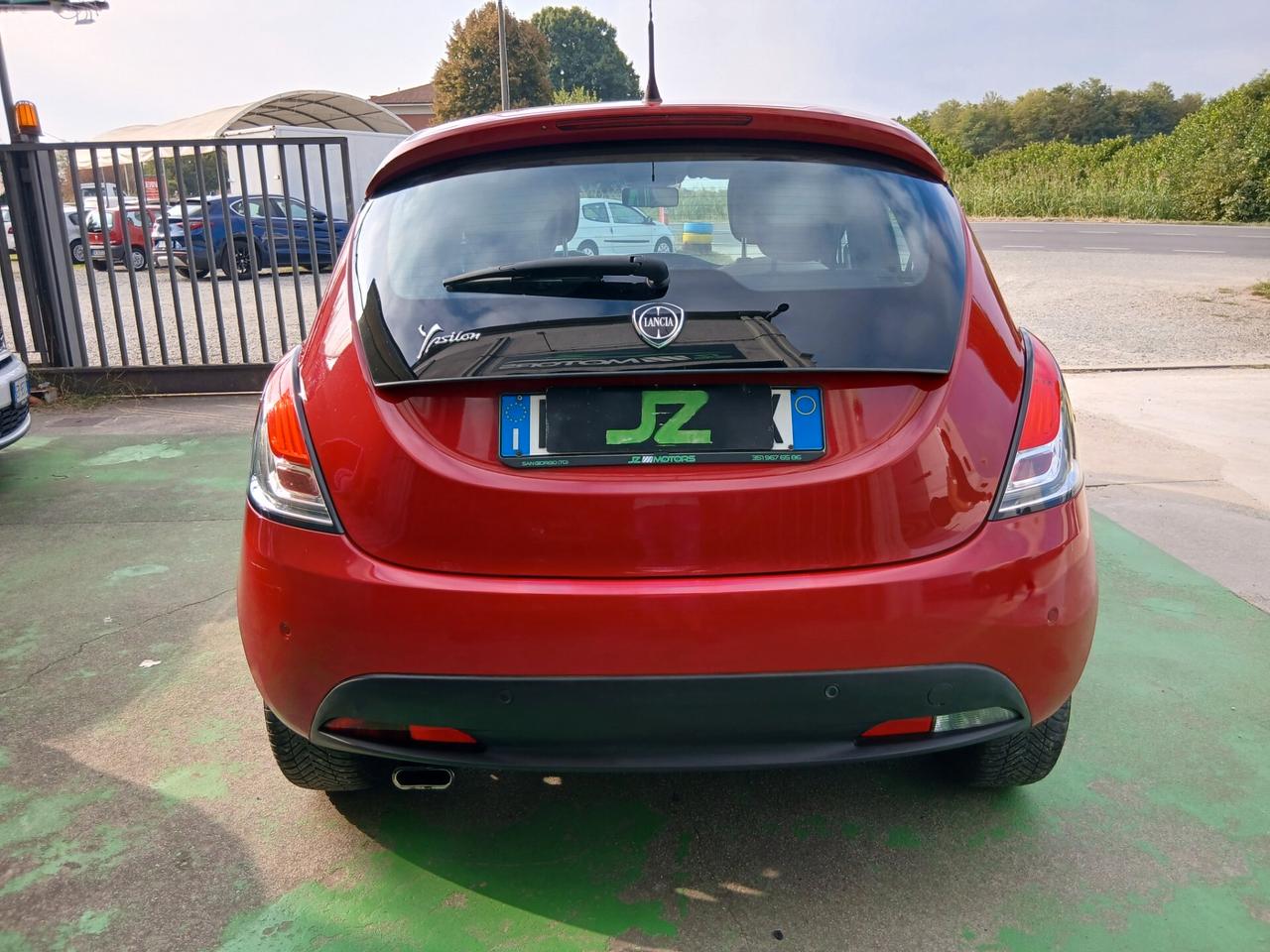Lancia Ypsilon 1.2 69 CV 5 porte GPL Ecochic Platinum