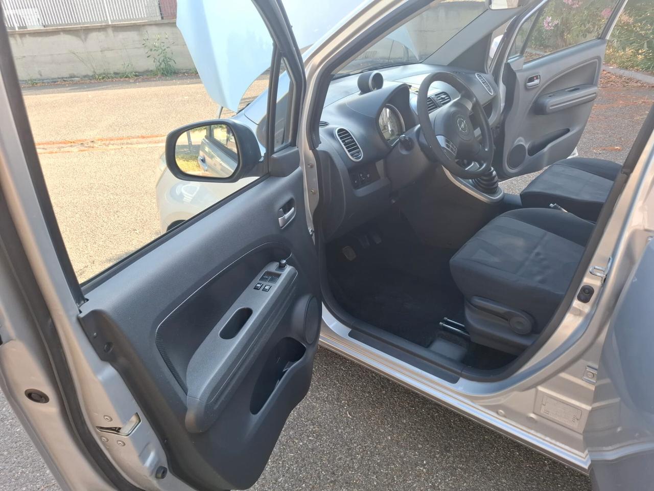 Opel Agila 1.2 SOLO 99.000 KM PER NEOPATENTATI