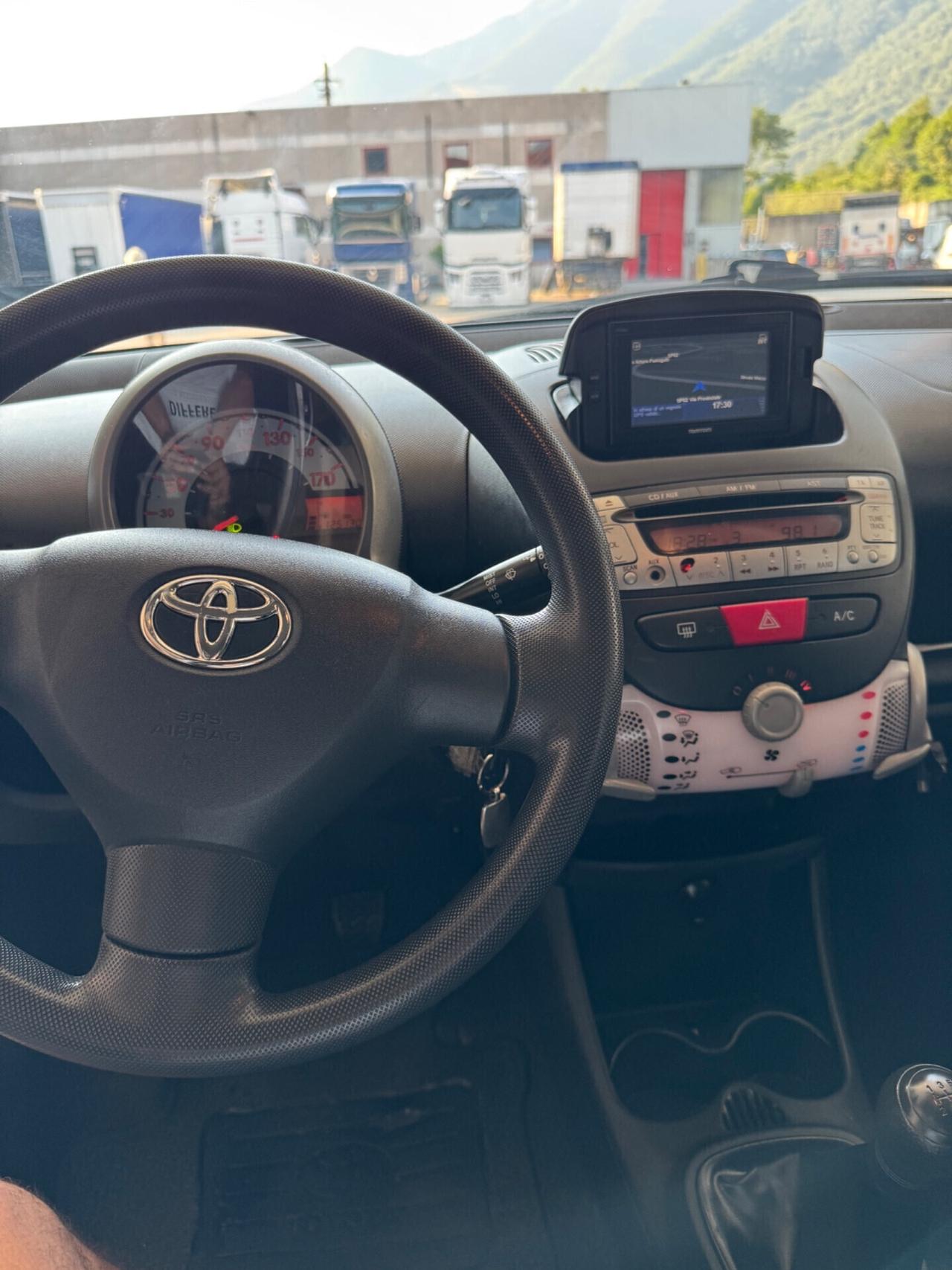 Toyota Aygo 1.0 12V VVT-i 5 porte Cool Soda Connect