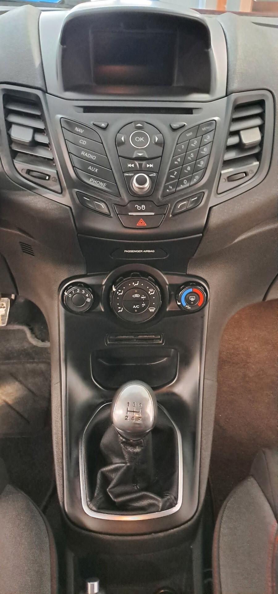 Ford Fiesta 1.5 TDCi 75CV 5p ST-Line Neopatentati