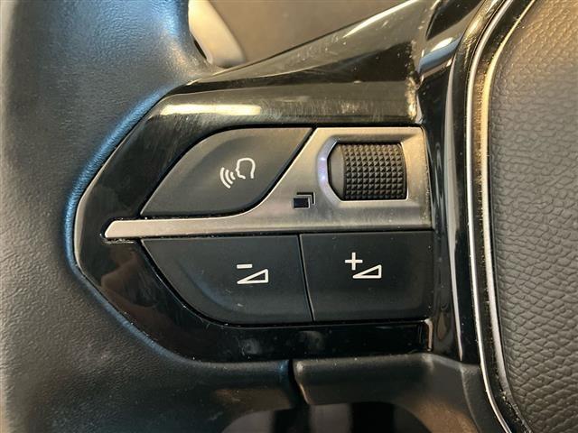 PEUGEOT 3008 1.2 PureTech Turbo Allure S&S my18