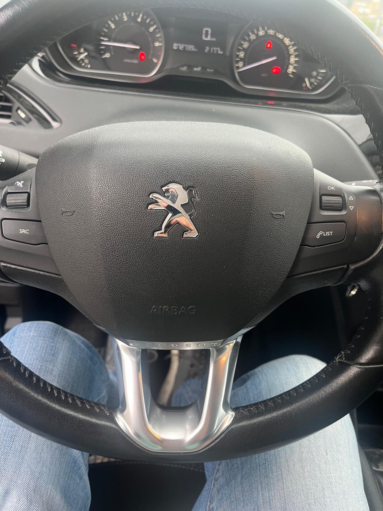 Peugeot 208 PureTech 82 3 porte Active