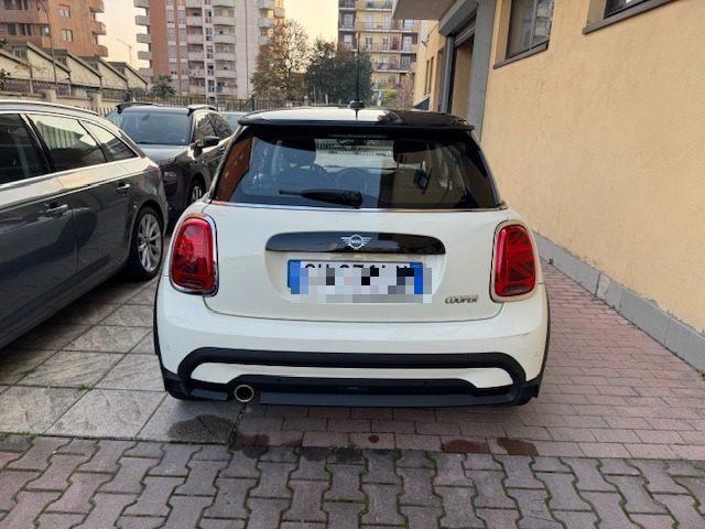 MINI Cooper 1.5 Cooper Yours Premium Mid Package auto