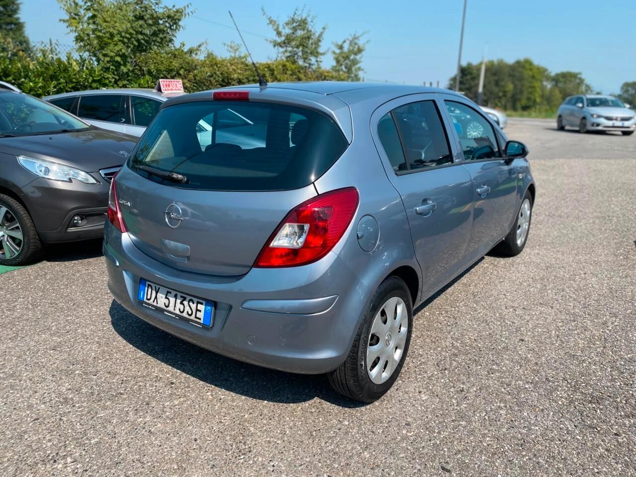 Opel Corsa 1.2 5 porte Easytronic Cosmo