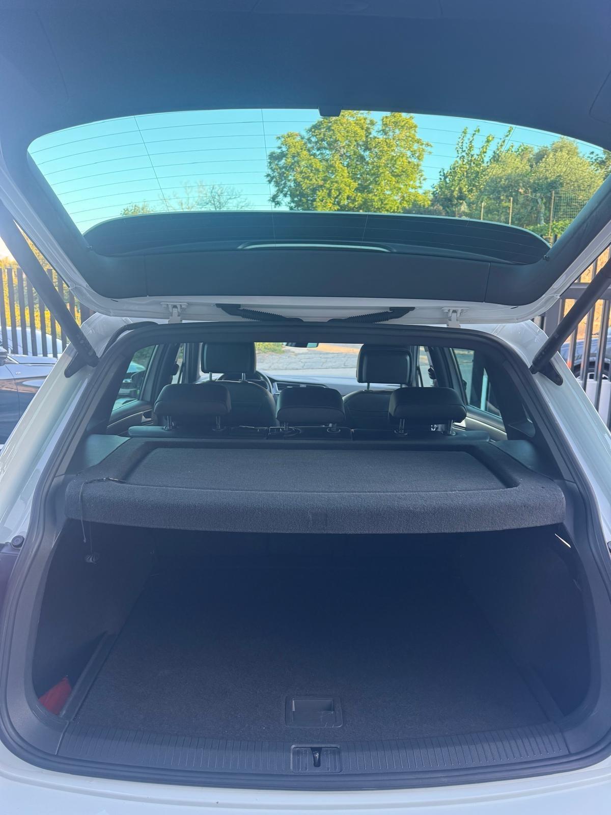 Volkswagen Tiguan 2.0 TDI 150 CV SCR DSG R-Line