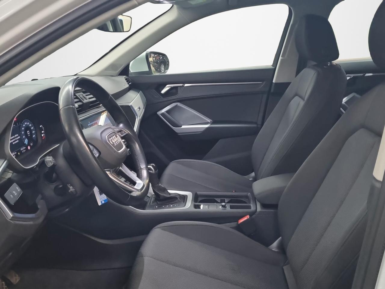 Audi Q3 SPB 45 TFSI e S tronic Business Plus