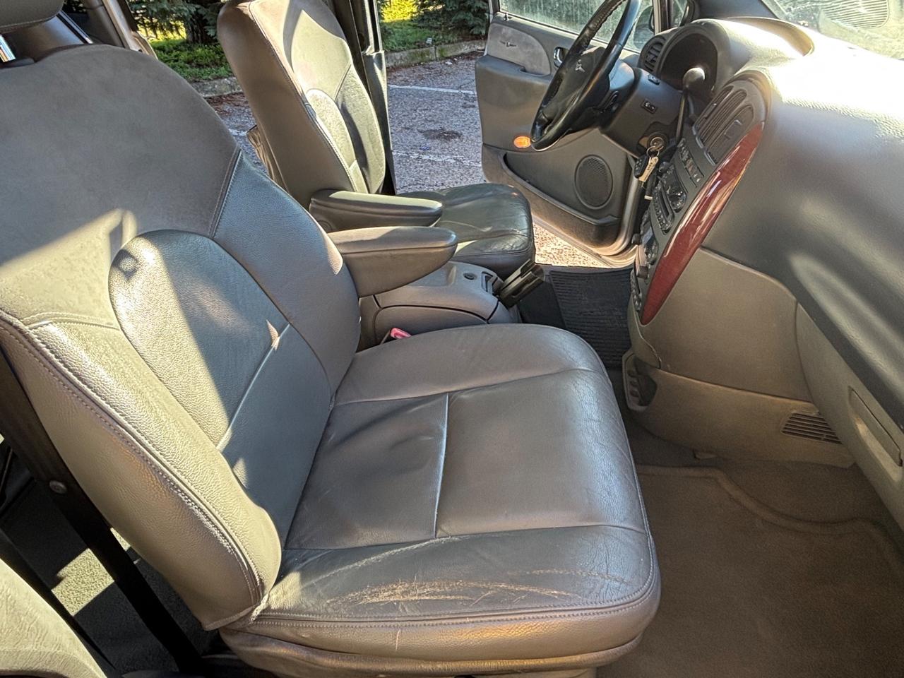 Chrysler Voyager Grand 2.8 CRD cat Limited Auto