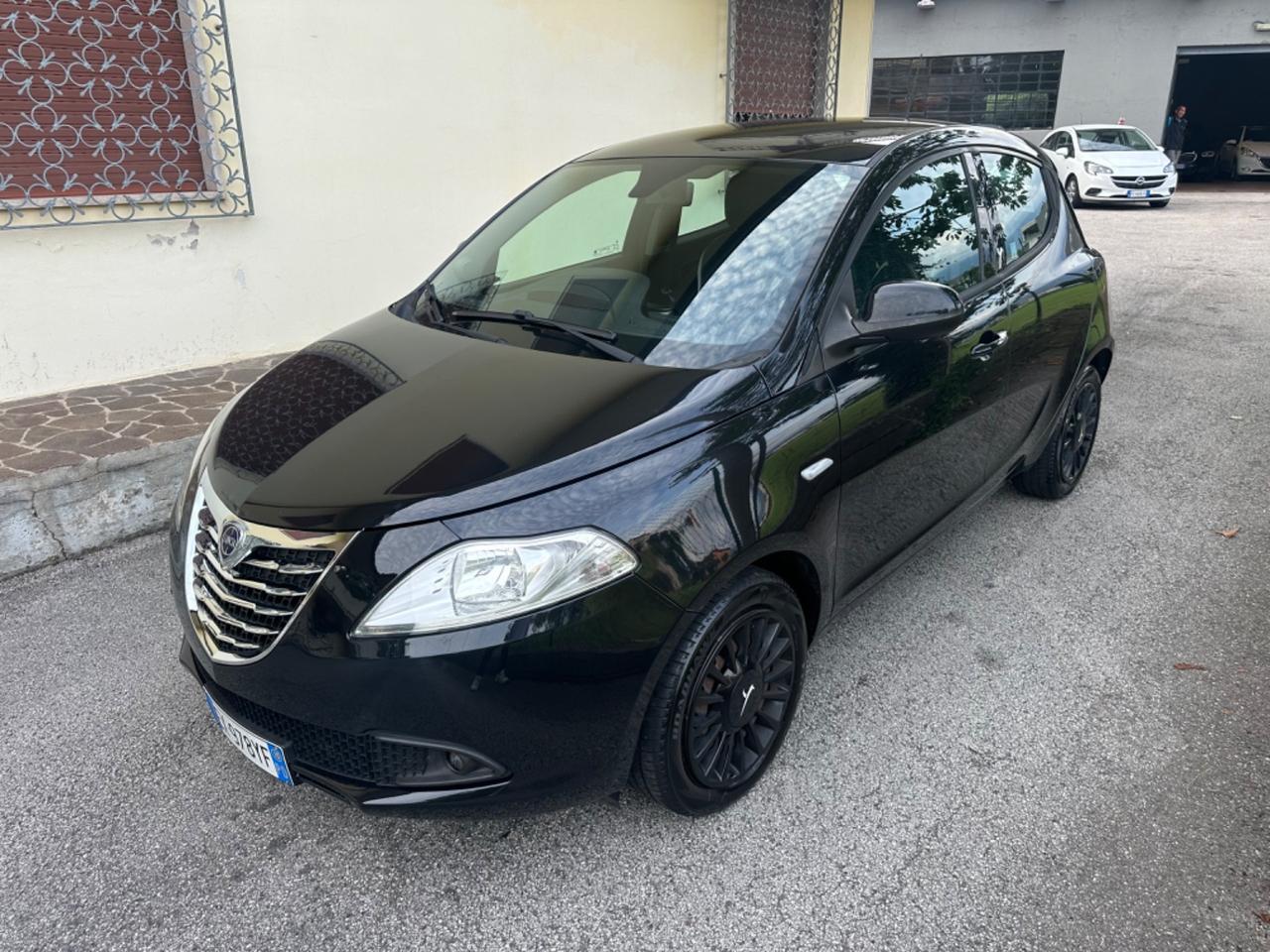 Lancia Ypsilon 1.2 69 CV 5 porte GPL Ecochic Gold
