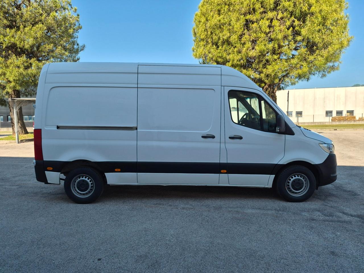 Mercedes Benz F39/35 311 CDI FWD TA Furgone