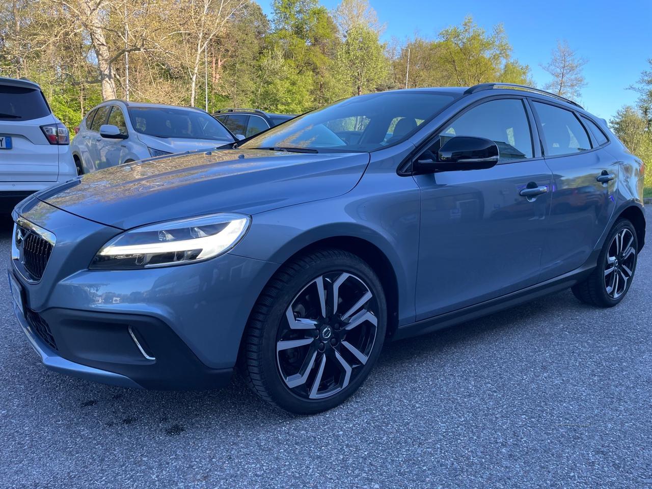 Volvo V40 Cross Country V40 Cross Country*4x4*Automatik*Solo 48000km*