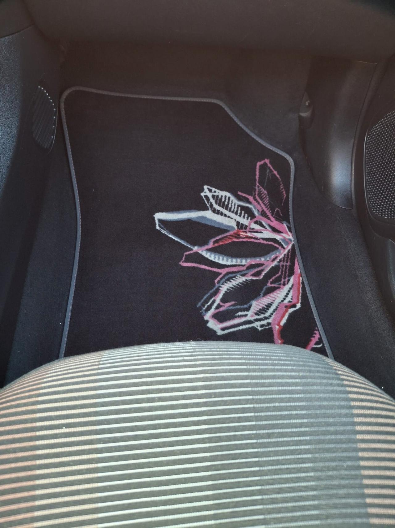 Peugeot 108 VTi 68 5 porte Allure TOP!