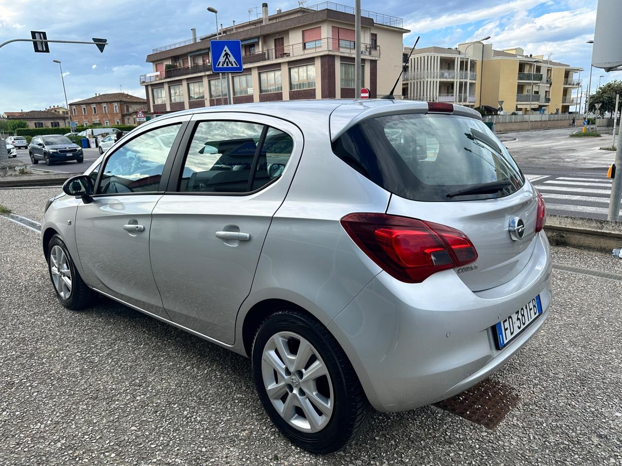 Opel Corsa 1.4 90CV GPL Tech 5 porte n-Joy