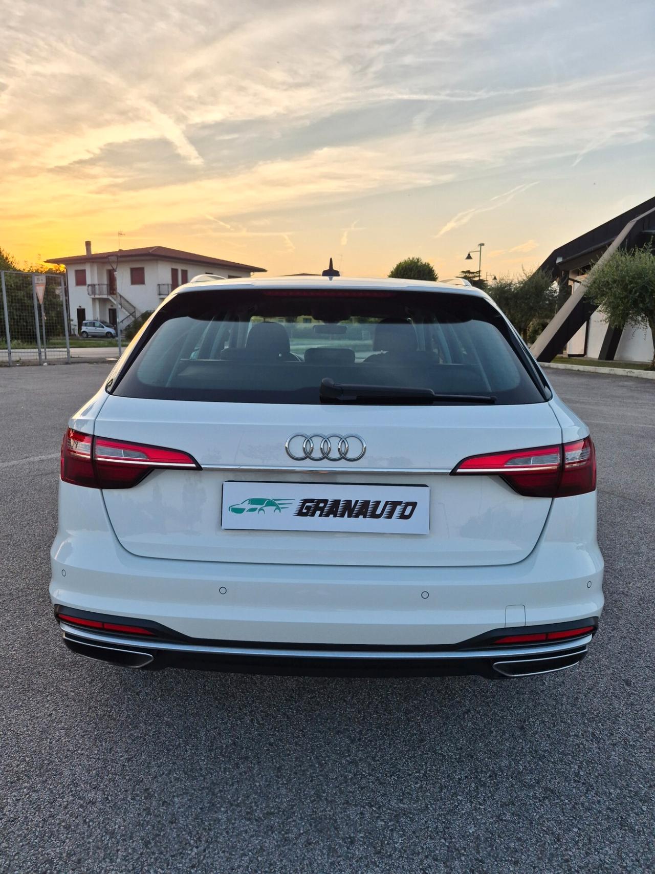Audi A4 Avant 30 TDI/136 CV S tronic Business Advanced