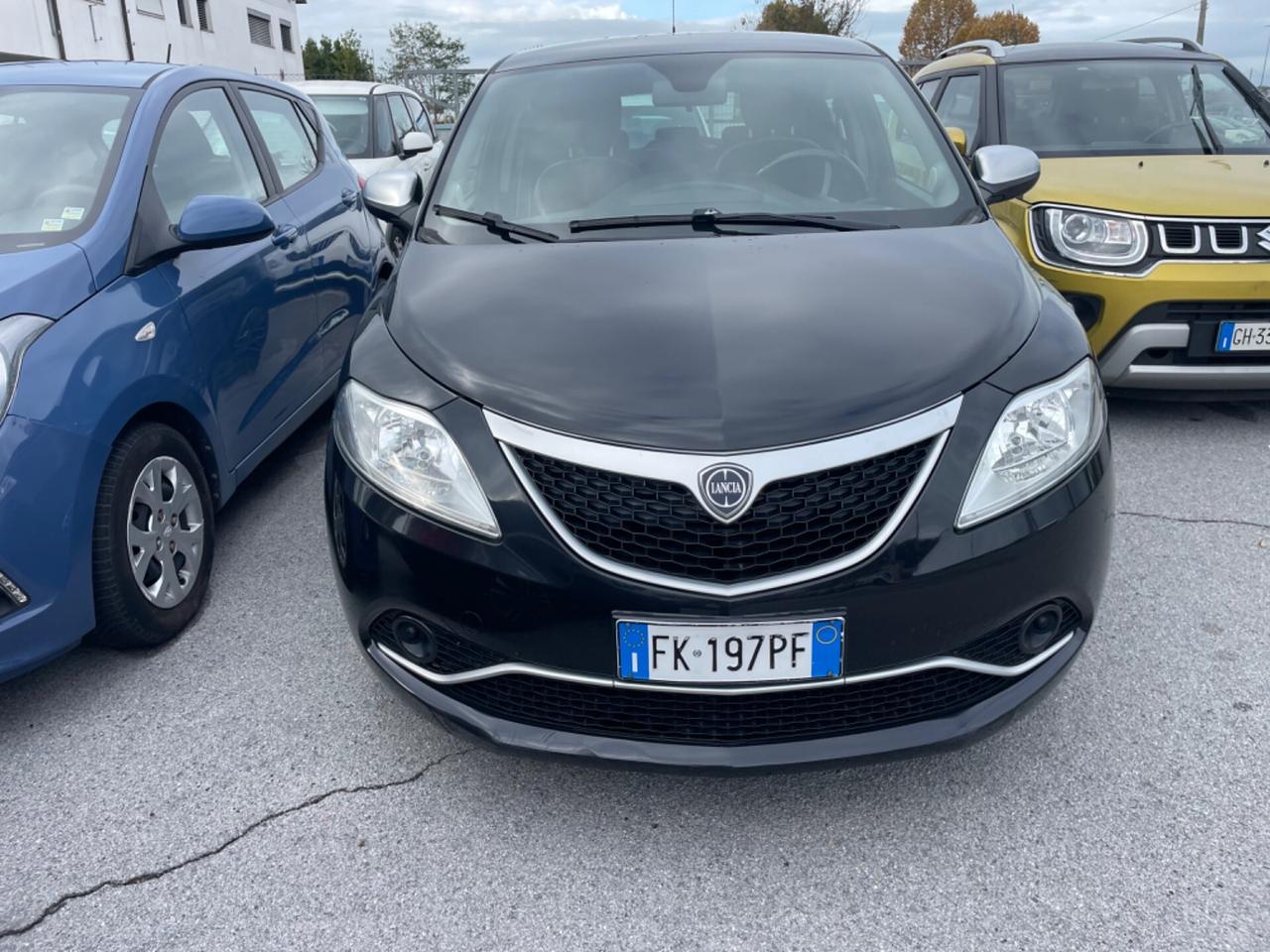 Lancia Ypsilon 1.2 69 CV 5 porte Gold