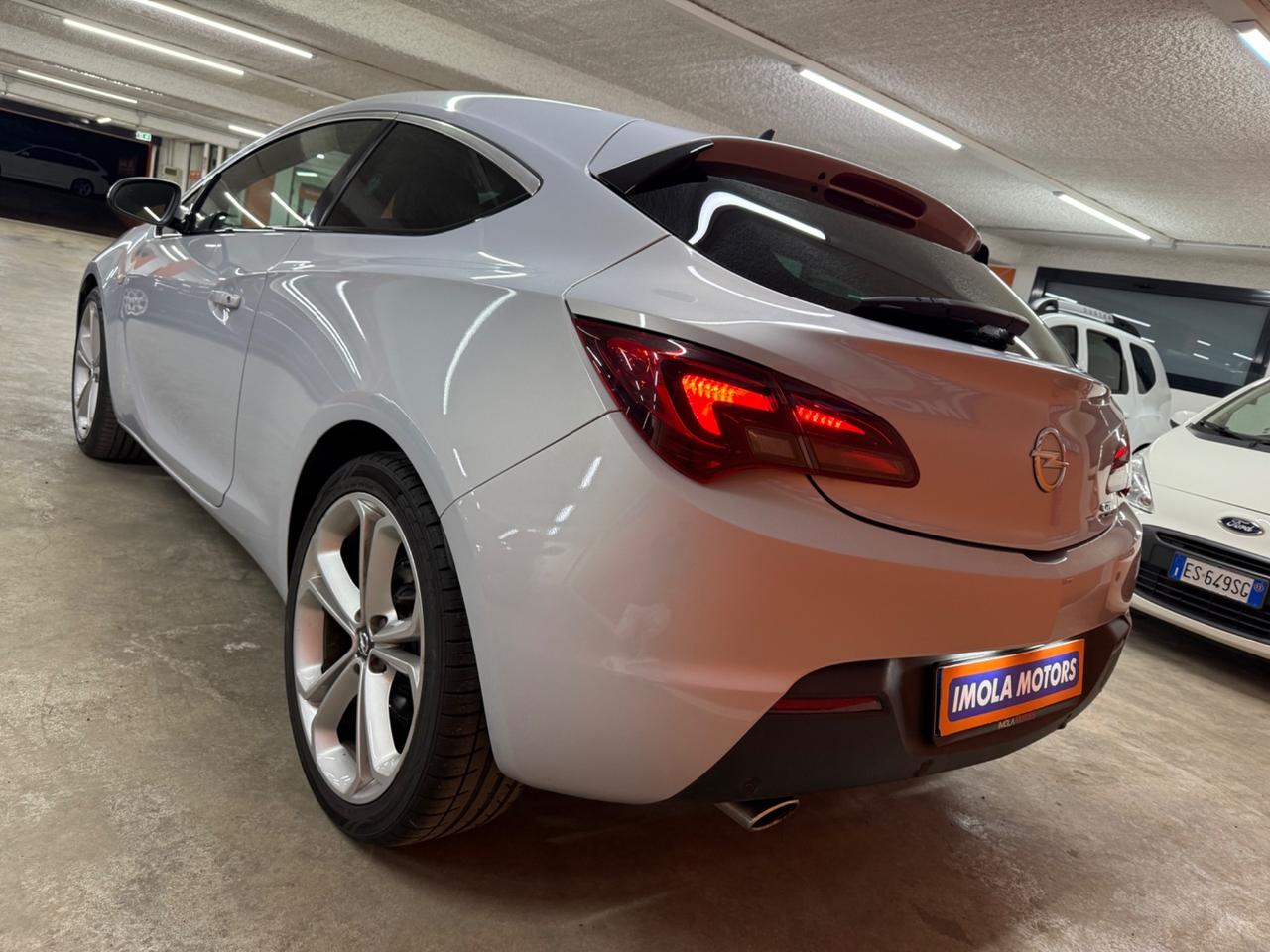 Opel Astra GTC 2.0 CDTI 165CV S&S 3 porte Cosmo S