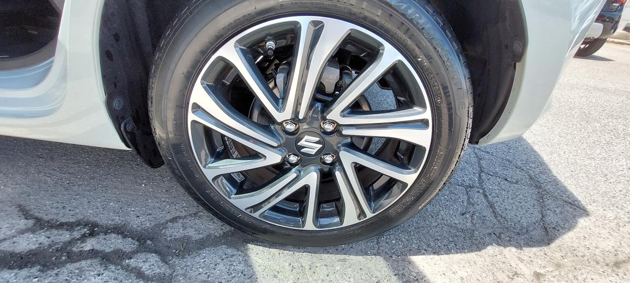 Suzuki Swift 1.2 Hybrid CVT Top cambio automatico