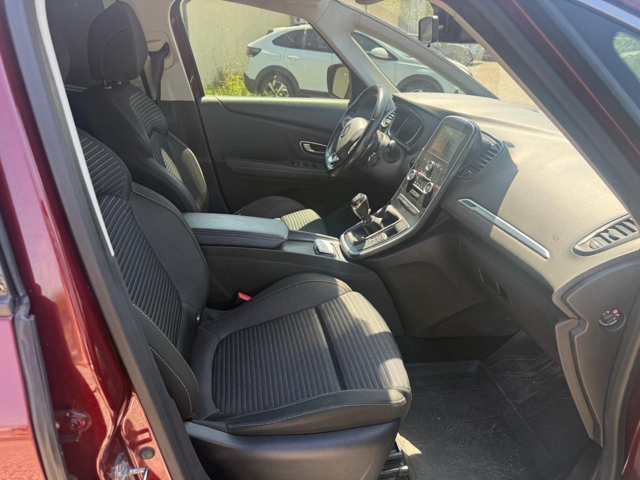 Renault Grand Scenic dCi 8V 110 CV EDC Energy Intens