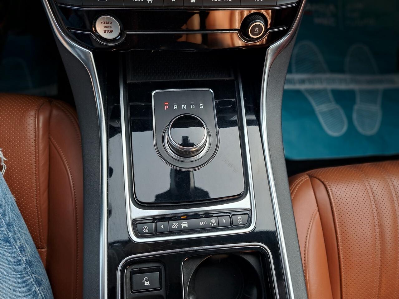 Jaguar XF 2.0 D 180 CV aut. R-Sport/FULL /FULL OPTIONAL