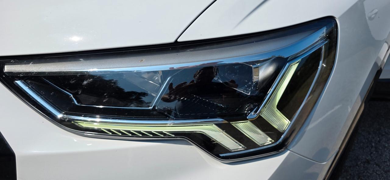Audi Q3 35 TFSI Business Advanced