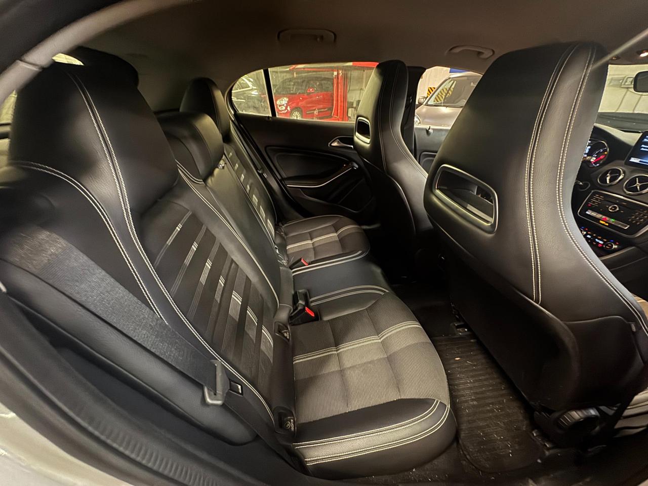 MERCEDES-BENZ GLA 180 d Sport auto UNICO PROPRIETARIO