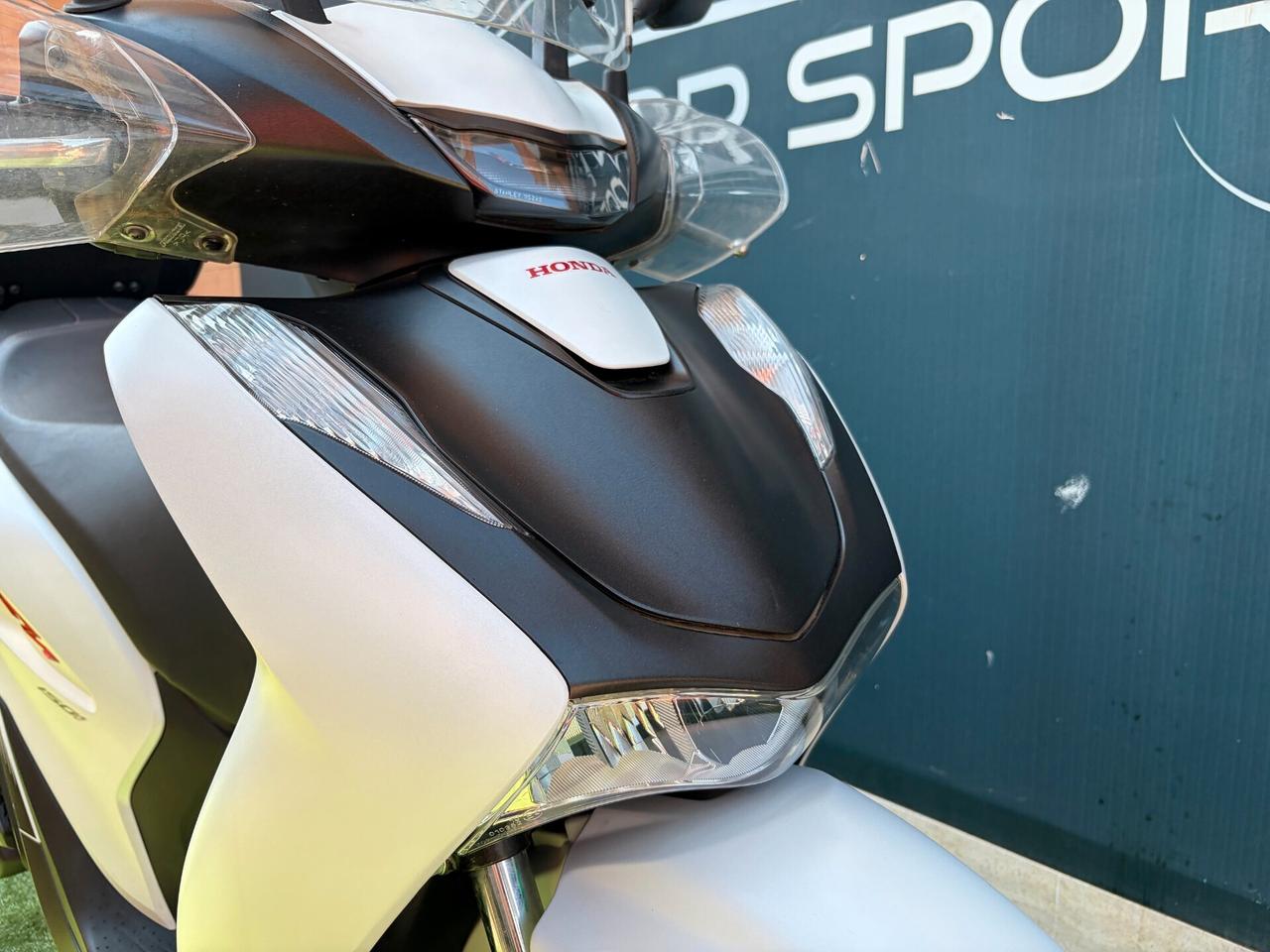 Honda SH 150 ABS SPORT 5.000 km garanzia ufficiale