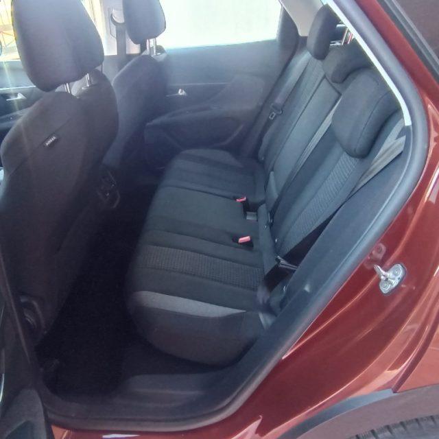 PEUGEOT 3008 BlueHDi 130 S&S EAT8 Active Business