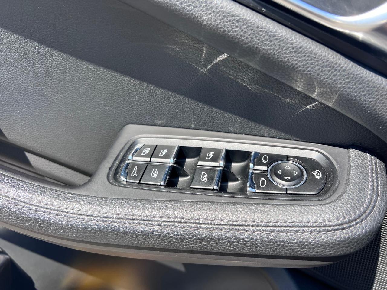 Porsche Macan 2.0 #10291