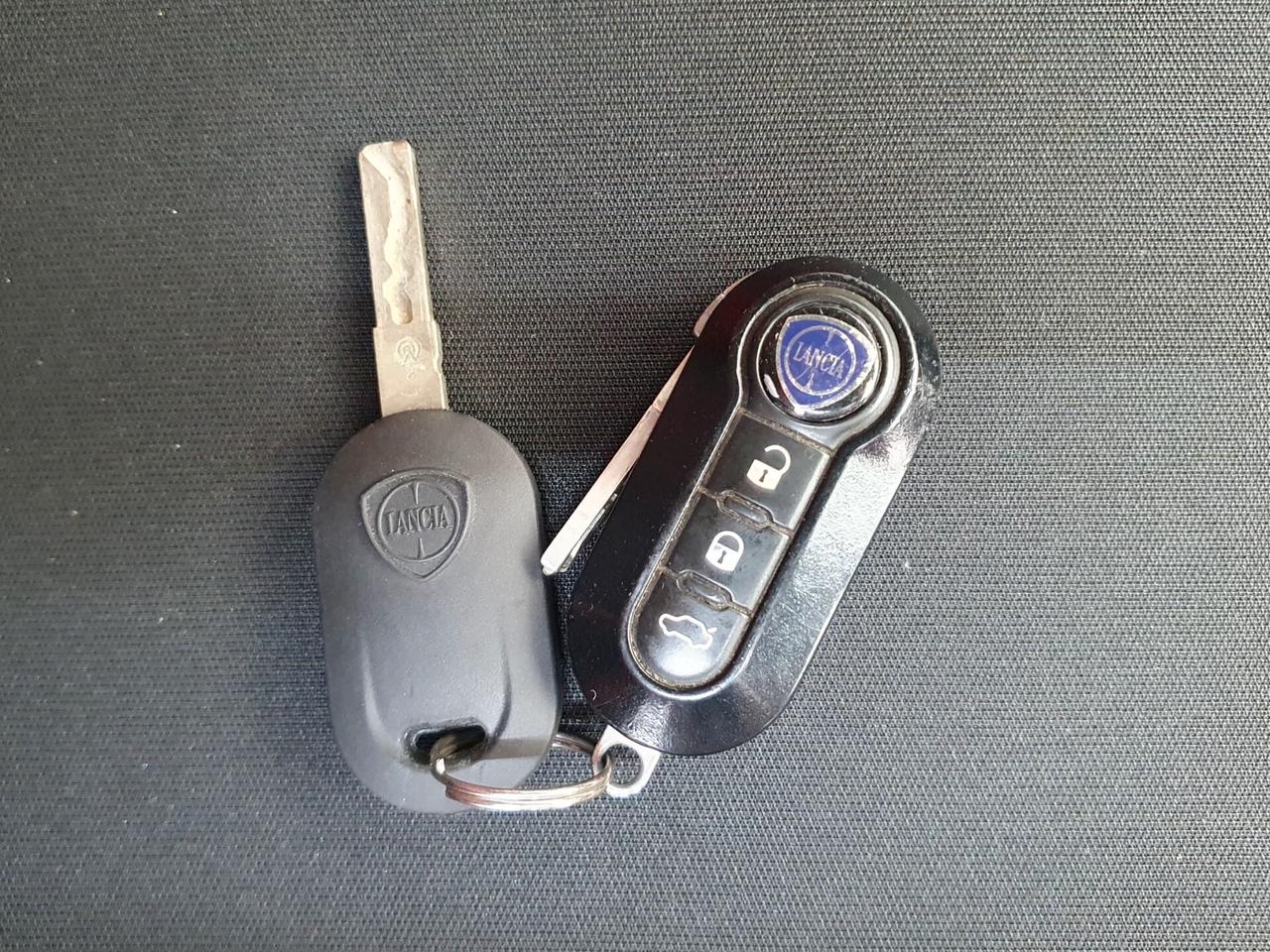 Lancia Ypsilon 1.3 MJT 95cv Platinum 2014