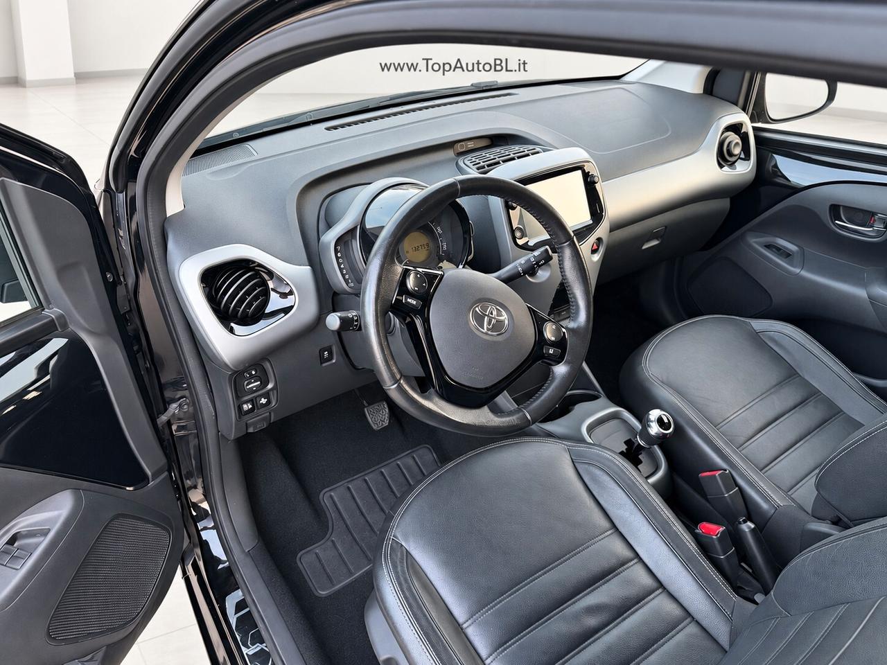 Toyota Aygo Connect 1.0 VVT-i 72 CV 5 porte x-wave MMT