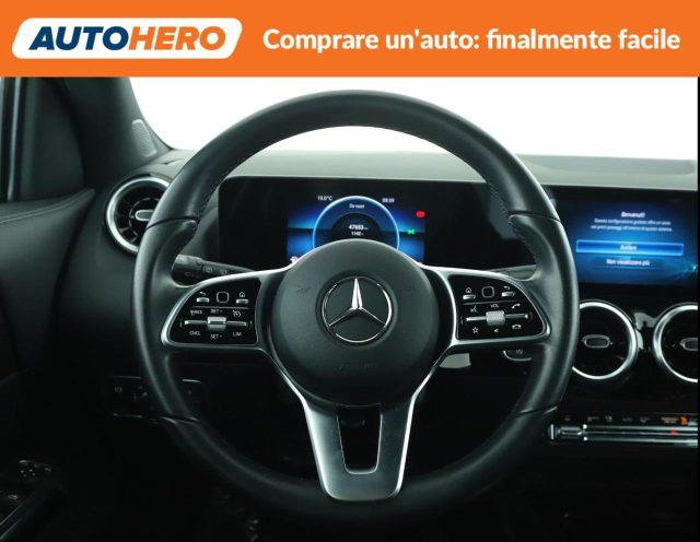 MERCEDES-BENZ GLA 180 Automatic Sport