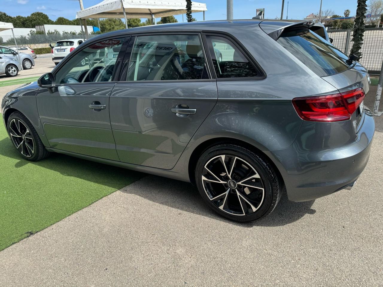 Audi A3 SPB 1.6 TDI diesel S tronic Ambition