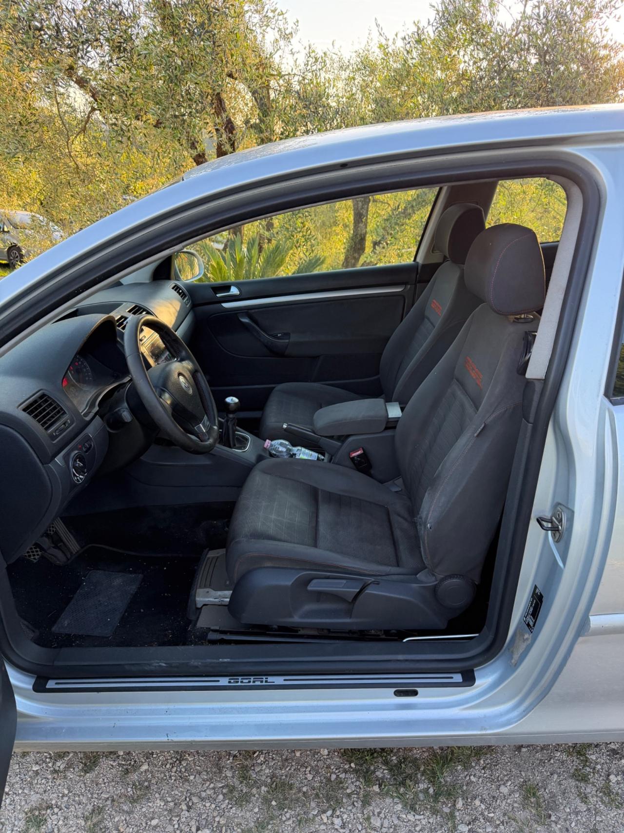 Volkswagen Golf 1.6 3p. Trendline