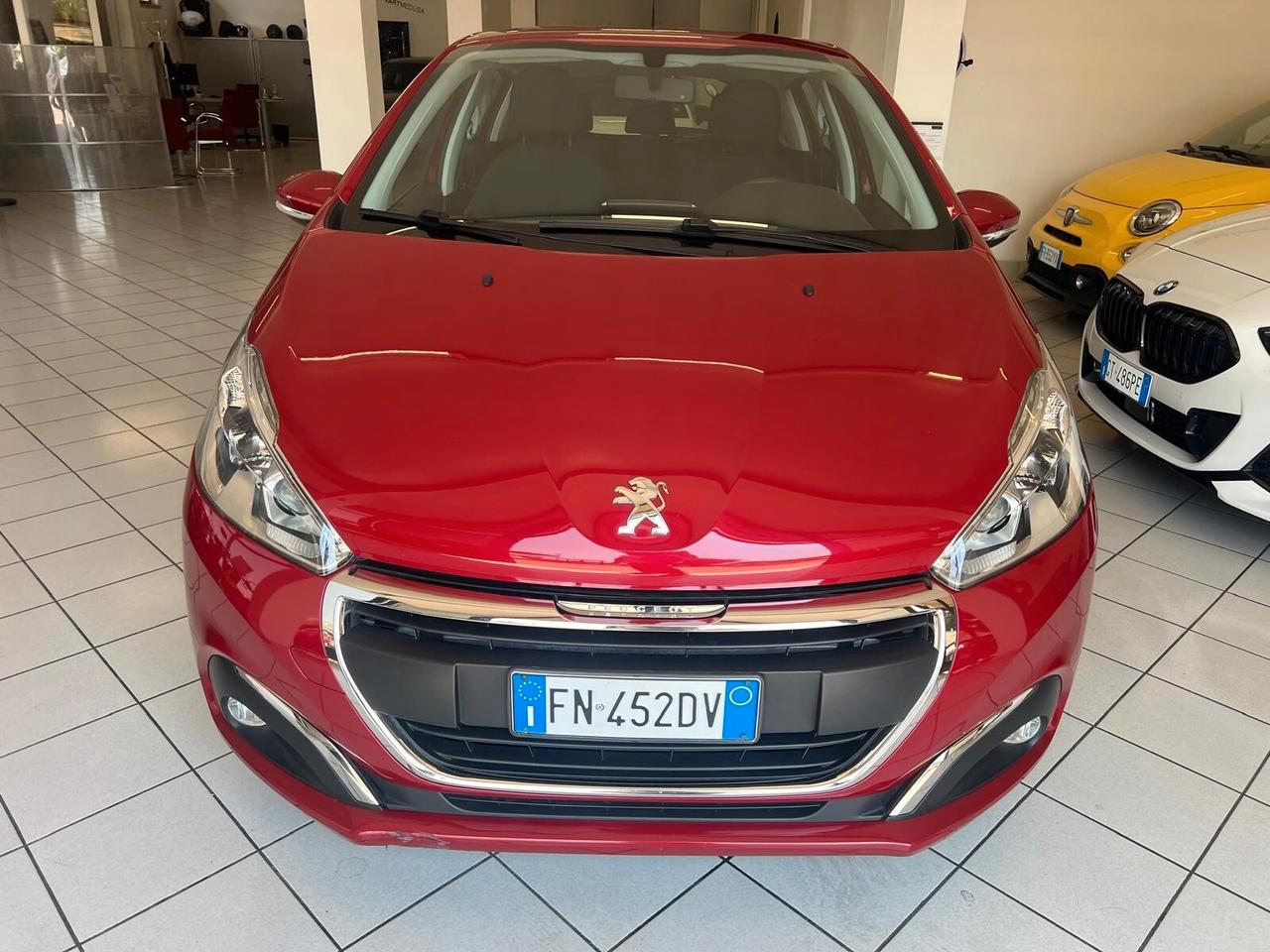 Peugeot 208 PureTech 82 5 porte ALLURE